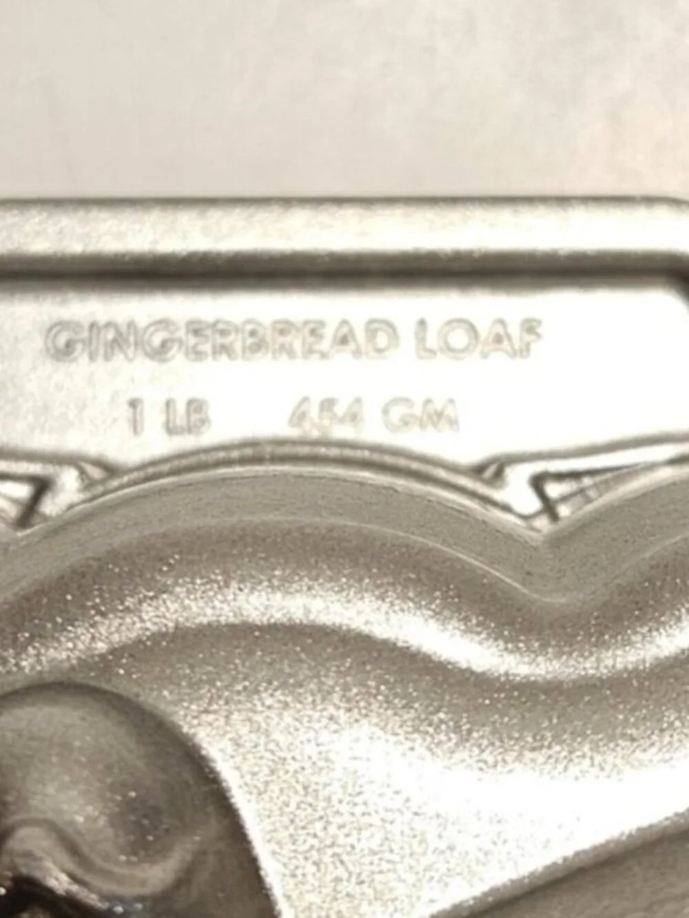 Nordic Ware 1 lb. Gingerbread Loaf Pan Cast Aluminum 3D Images Imprint